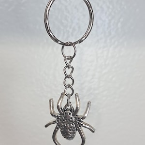 Spider Keychain, Silver Spider Keychain, Goth Keychain, Spider Accessories, Witchy Keychain, Spooky Keychain, Halloween Keychain, Keychain