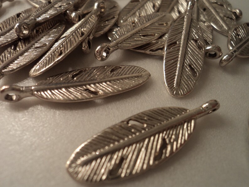 Feather Charms set of 25 BULK #F124B