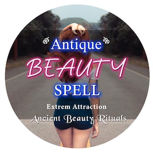 以下が含まれることがあります： ネオン風フォントで「Antique BEAUTY SPELL」という言葉が入った円形グラフィック。画像には、道路に立っている赤毛の人物が写っています。メインテキストの下には「Extrem Attraction」と「Ancient Beauty Rituals」という言葉があります。