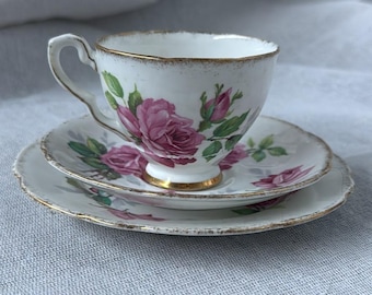 Juego de tres piezas de porcelana fina Royal Stafford Berkeley Rose, Inglaterra, c. 1950
