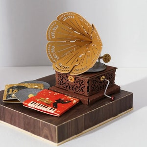 Grammofono d'epoca - Kit di creazione di sculture di carta fai da te in miniatura