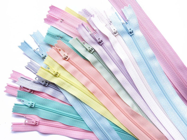 YKK Zippers in Assorted Pastel Colors Set of 18 Nylon Zips for Sewing and Crafting zdjęcie 1