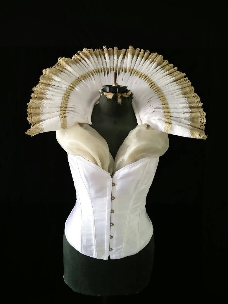Elizabethan Standing Ruff Collar Open Ruff Supported by a Etsy Canada