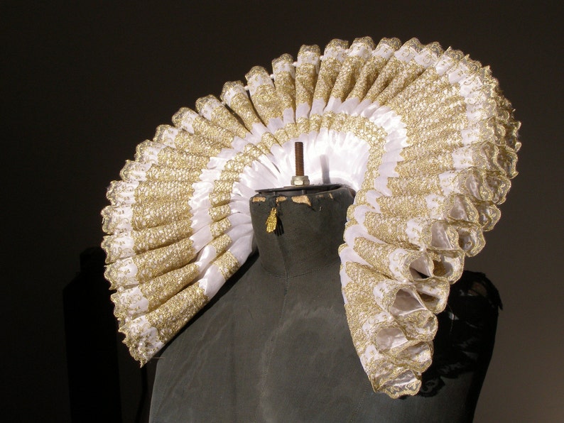 Elizabethan Standing Ruff Collar and Cuffs Custom Order Etsy