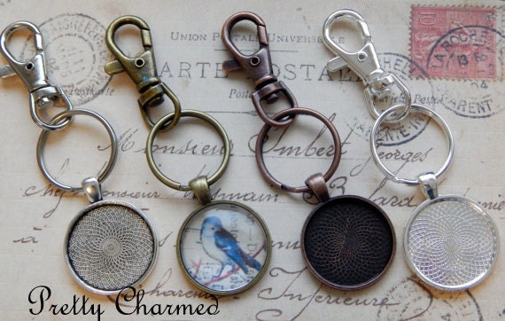 1 inch circle pendant trays key chains in your choice of color