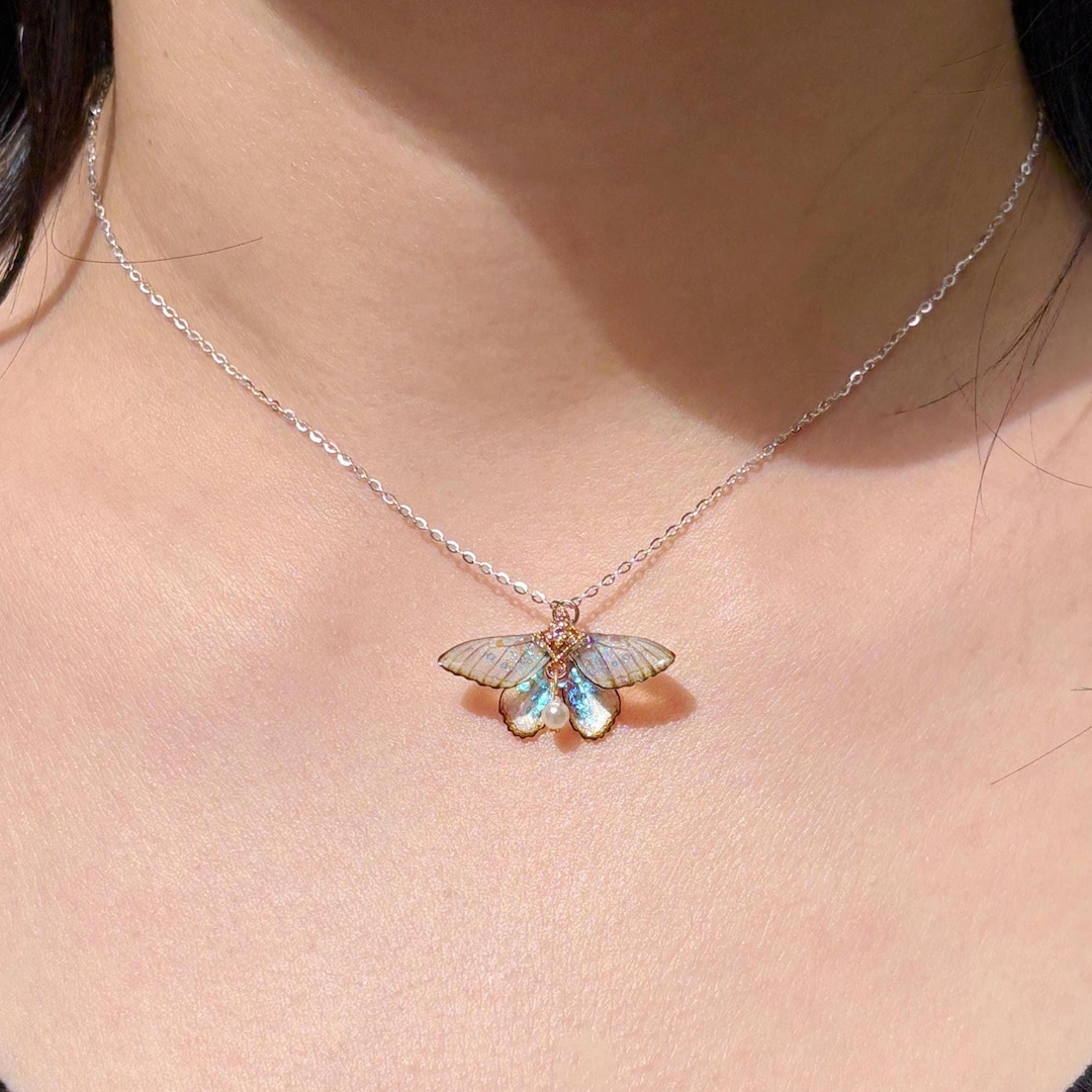 Cute Moth Necklace, Moth Wings With Pearl Jewelry, Insect Fairy Resin Moth Pendant, Gift for Her - Etsy Japan