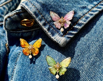 Delicada insignia de mariposa, mini prendedores de mariposa, lindo prendedor de solapa, prendedor de cuello, joyería natural hecha a mano, regalos para ella