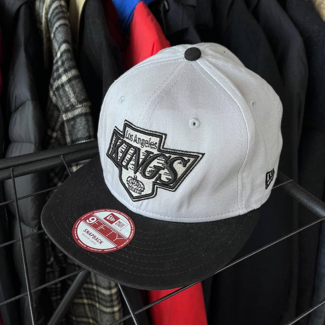 Gorra curva negra snapback 9FIFTY A Frame Chainstitch de Los Angeles Kings NHL de New Era