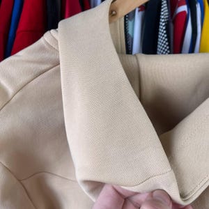 Sudadera con capucha y cremallera completa Nike Chelsea Tech Fleece color beige, talla M (fútbol americano/soccer) imagen 13