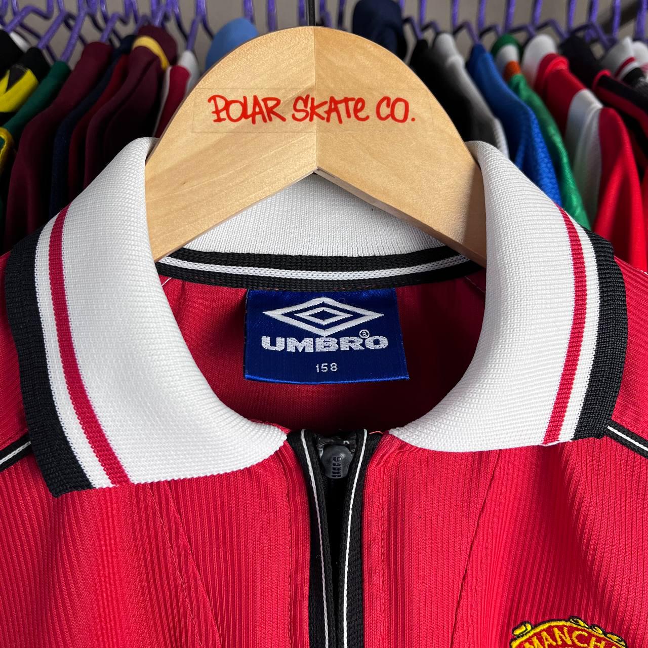 ウェア 98/99 UMBRO Manchester United Jersey MANCHESTER UNITED 1998 1999 HOME FOOTBALL SHIRT SOCCER
