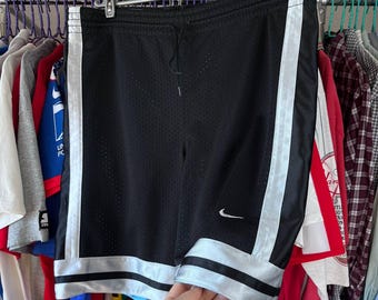 Vintage 90s Nike Reversible Basketball Shorts 2in1