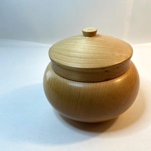 Vintage wood Hand Turned Pot, Organic Wooden Salt box, Spice box, Tea Box, Salt Cellar, Small Box, Wooden Container with Lid