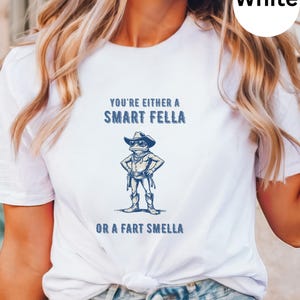 ¿Eres un tipo inteligente o huele a pedos? Camiseta retro de dibujos animados, camiseta rara, camiseta de meme, camiseta de Trash Panda, unisex, regalos para ella