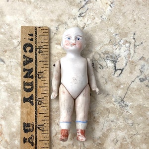 Antique allemand Bisque Mignonette Doll Mixed Media Art Assemblage Art Projects