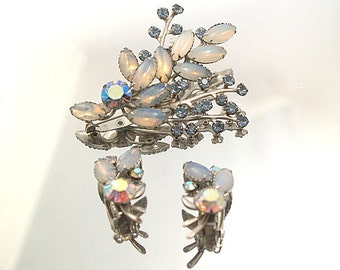 Pretty Light Blues Demi Parure Vintage Rhinestone Moonstone Brooch Set Prong Set Stones Flower Broach Wedding Bridal Formal