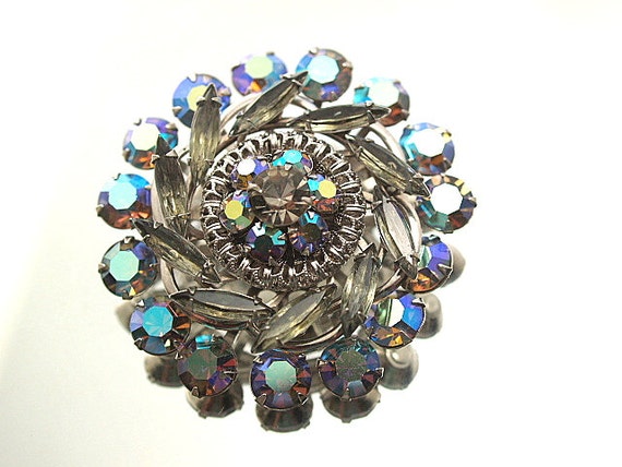 Pretty Grey Blue Vintage Rhinestone Brooch Blues … - image 1