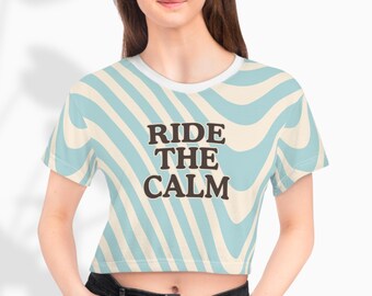 Ride the Calm Crop Top – Retro Wavy Graphic Shirt, Soft Chill Aesthetic Tee, Summer Festival Crop for Women