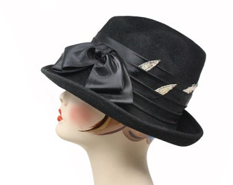 Vintage Henry Pollack Black Wool Felt Hat w Satin Ribbon Bow & Sequins - Hey Viv