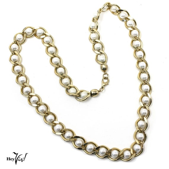 Vintage Elegant Gold Twist Chain over Pearl Beads… - image 1