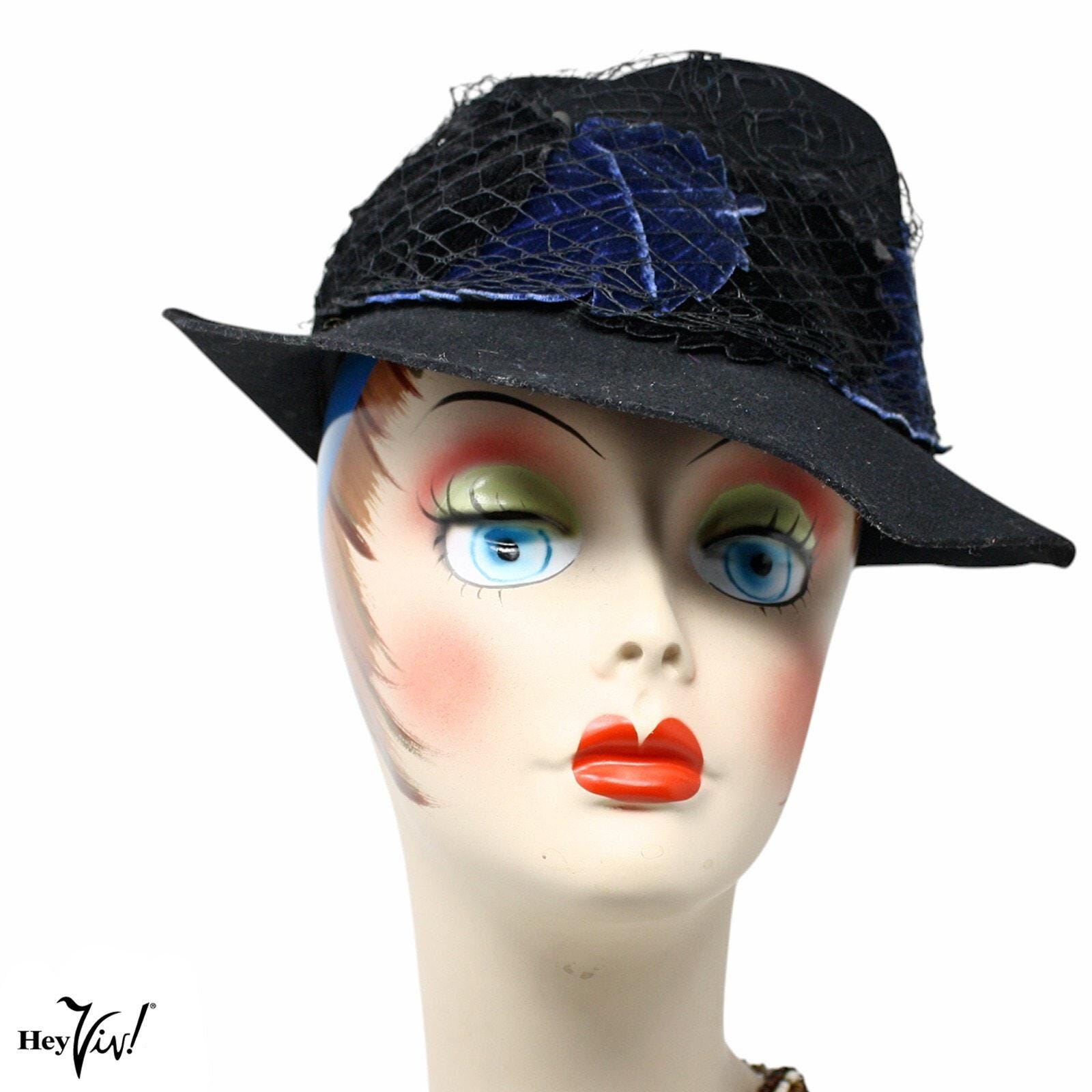 Vintage 1940s Hat Black Shaped Wide Brim W Velvet Appliques  display picture 3