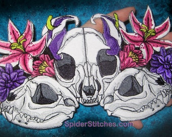 ENORME Kat Katten met bloemen Skull Patch Iron op Patch of Naai op Witch Witchy Pagen Punk Gothic Goth Patch