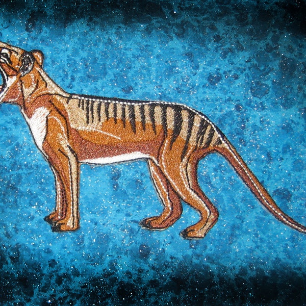 Thylacine Tasmanian Tiger Wolf Side View Iron on Patch