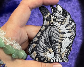 Lovely  Grey gray Tabby Cat  cat Iron on Patch kitty patches animal  Felis catus