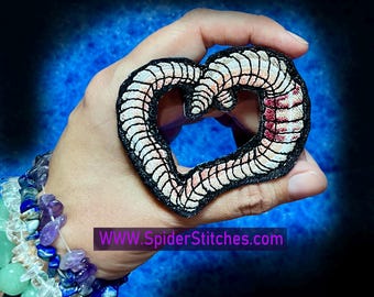 Parche termoadhesivo con forma de corazón de lombriz de tierra, lombriz de tierra, ciencia, biología, biólogo, regalo para novia, lombriz de tierra
