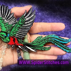 Resplendent Quetzal Bird Iron on patch Sew on Pharomachrus mocinno Guatemala rainforest