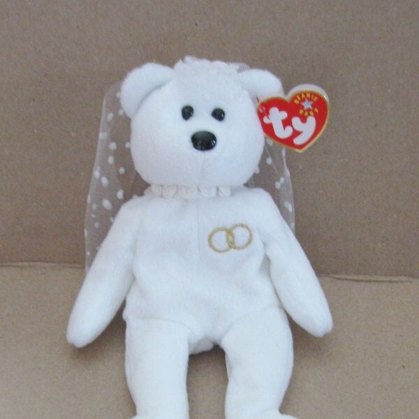 Ty Beanie Baby - Mrs. - Beautiful White Bear with Wedding Veil - With Original Tag - 2001 - Collectible Beanie