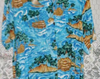 Men's Pineapple Connection Rayon Hawaiian Shirt - Vintage - Size Medium - South Seas Design on Blue Background of Water - Perfect Condition