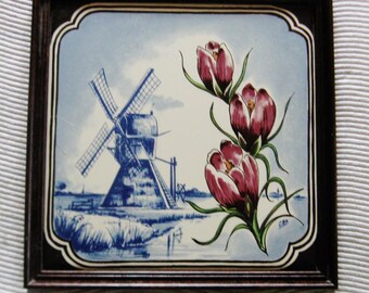 Dutch Ceramic Tile - Windmill and Tulips - In a wood frame - Wipmolen, Poldermolen, Korenmolen, Papiermolen Pictures on Back