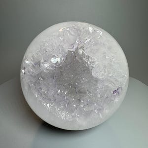 Amethyst Quartz Ball 11 cm, Crystal Ball Amethyst 1.86 kg, Gemstone Decoration, Healing Stone Crystal, Natural Crystal Ball
