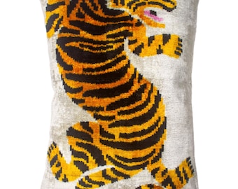Poszewka na poduszkę Tiger Ikat – żółta, czarna, jedwabna, aksamitna poduszka lędźwiowa