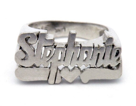 Anillos con nombres de plata new arrivals
