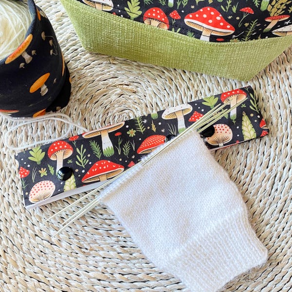 Mushroom Knitting Project Bag with Matching DPN Holder, Sock Knitting Bag Set