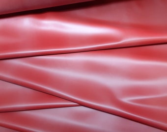 Fashion Grade RED Latexfolie, .33mm Stärke, End-of-Roll Stück 65x90 cm
