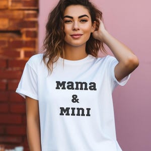 Stylish Mama & Mini T-Shirt - Perfect for expectant mothers - Gift for pregnant women - Pregnancy announcement