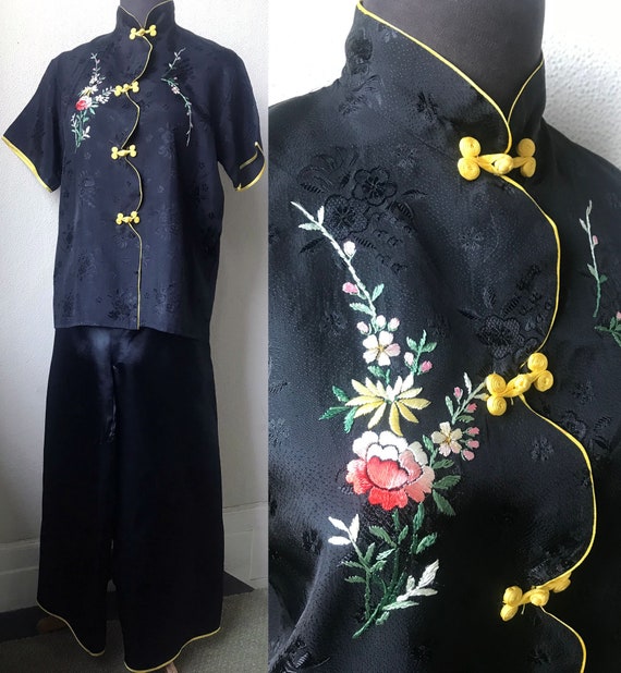 30's Japanese Hand Embroidered Asian 2 pc. Lounge