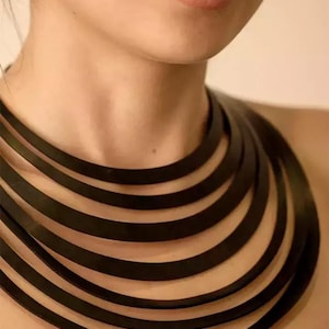Collar de caucho Tun Afrika