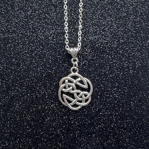 Dara Celtic Knot Irish Necklace. Book of Kells Thick Pendant. Infinity Knot Design