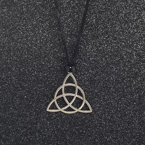 Trinity Celtic Knot Irish Necklace. Pewter Irish Pendant on Adjustable Nylon Cord.
