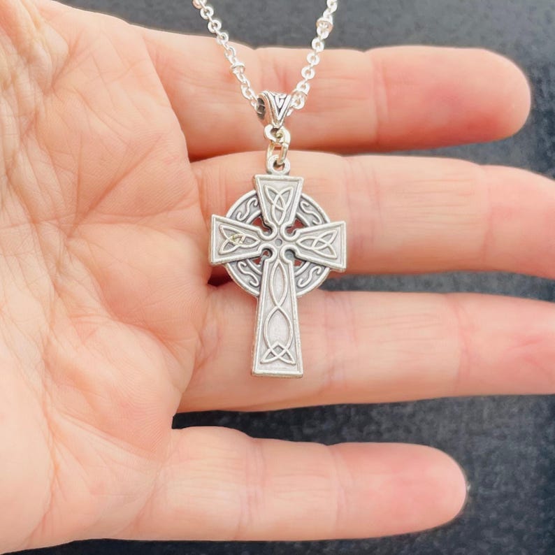 Celtic Cross pendant silver plated on a satellite chain