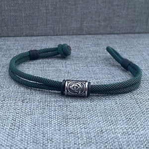 Paracord Celtic Knot Irish Bracelet. Durable Adjustable Rugged Wristband.