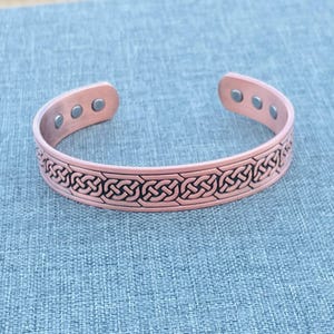 Celtic Shield Knot Bracelet. Irish Arm Band. Copper Knotwork Viking Bangle.