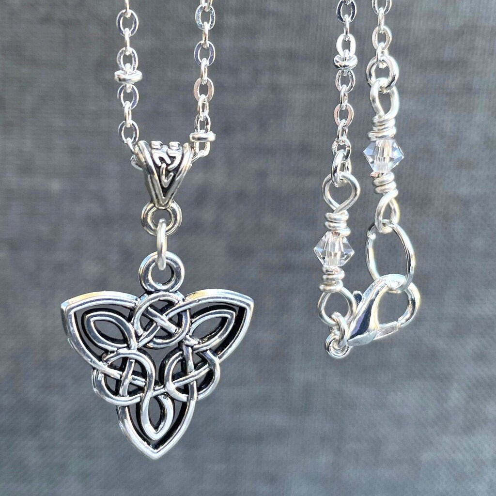 Collana Con Nodo Celtico Trinity In Argento 925 – Gioiello Irlandese Con Abalone, Unisex