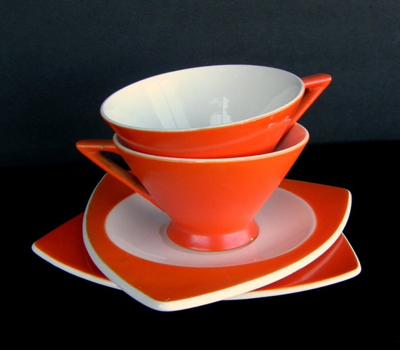 Atomic Art Deco Cups & Saucers: Set of 2 Salem Streamline/tricorne