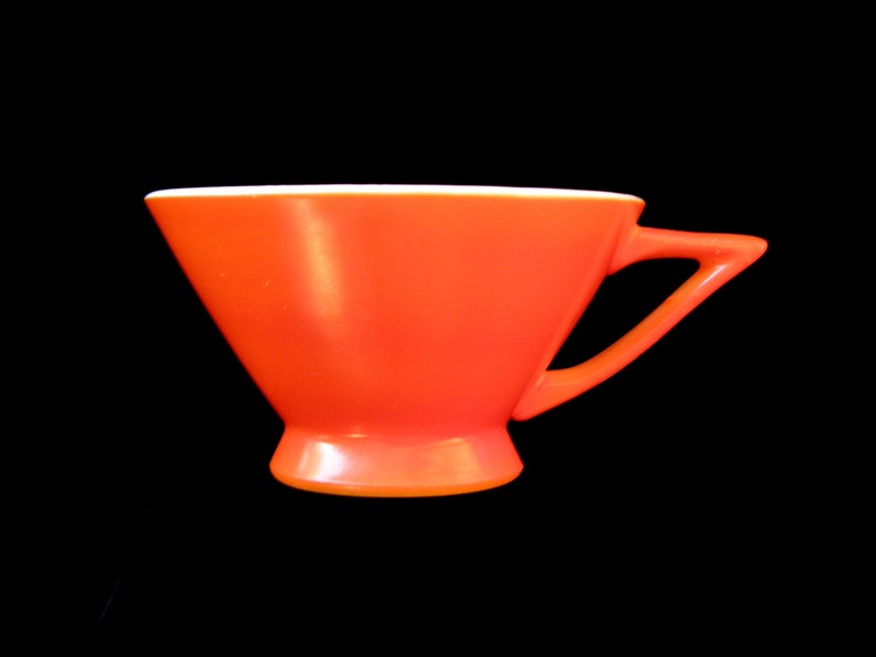 Atomic Art Deco Salem Streamline Cup w/ Tricorne Saucer in Mandarin Orange Graded & Priced by Condition image 3