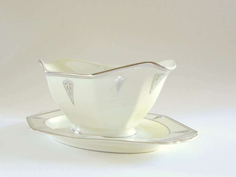 Art Deco Gravy Boat, Deauville by Community China 1930's Ivory Bavarian Porcelain w/ Platinum Trim & Chevrons, Vintage Wedding China image 2