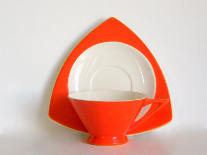 Atomic Art Deco Salem Streamline Cup w/ Tricorne Saucer in Mandarin Orange Graded & Priced by Condition image 2